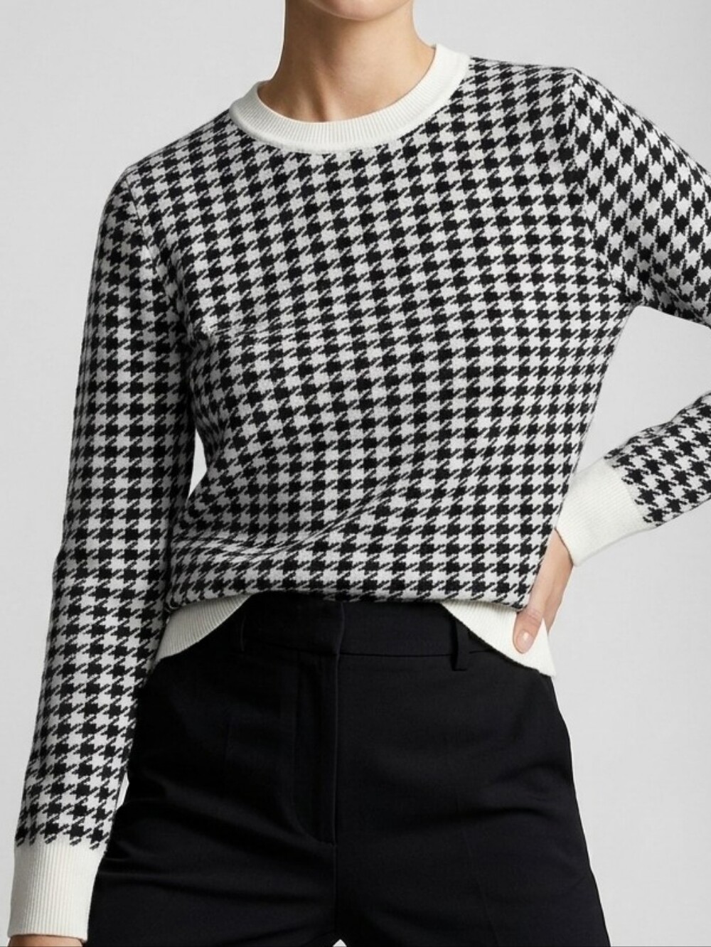 [[Kim Rogers]] Houndstooth Crewneck Sweater - Black & White
